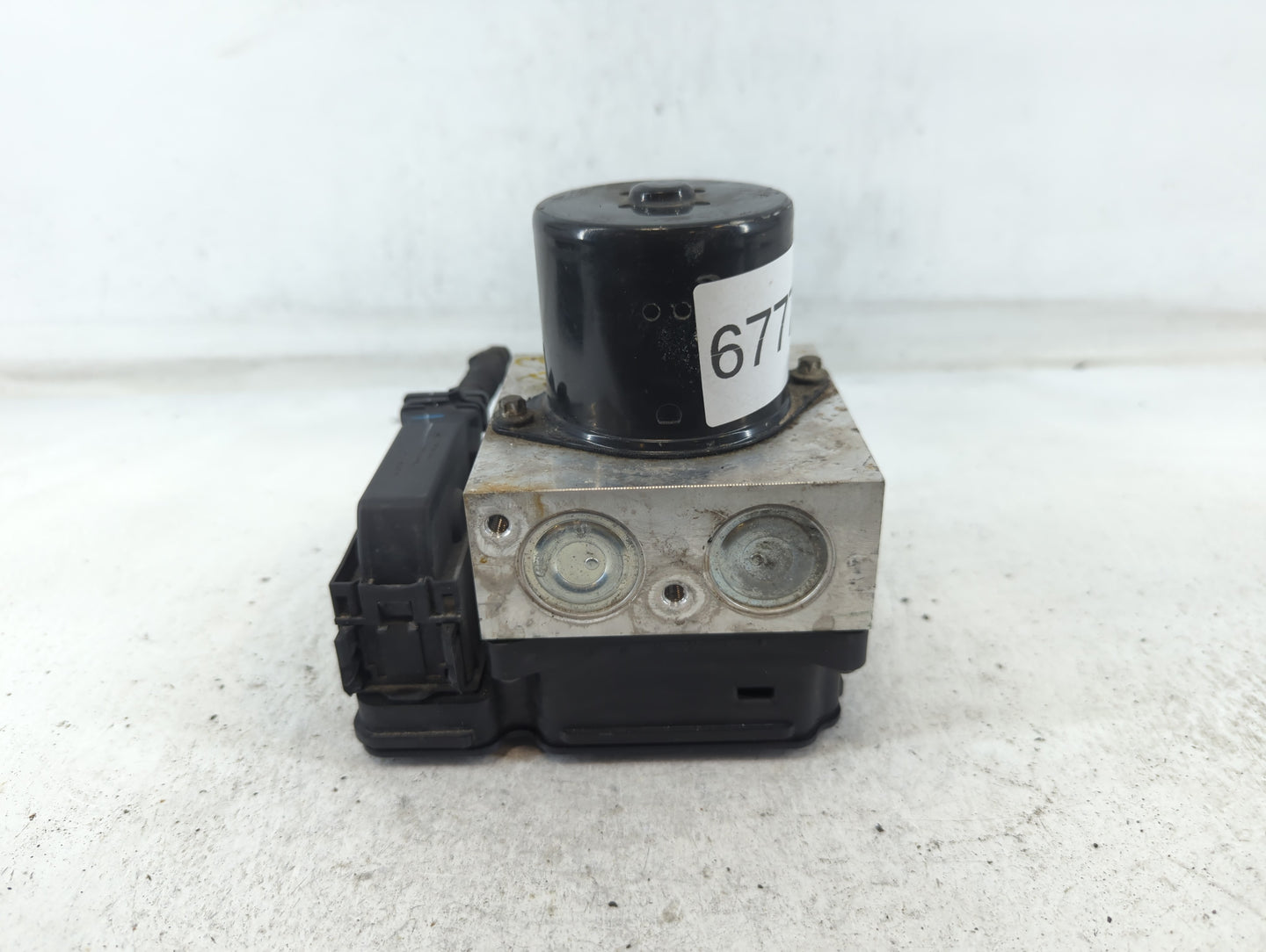 2013-2016 Chevrolet Malibu ABS Pump Control Module Replacement P/N:22888646 Fits Fits 2012 2013 2014 2015 2016 OEM Used Auto