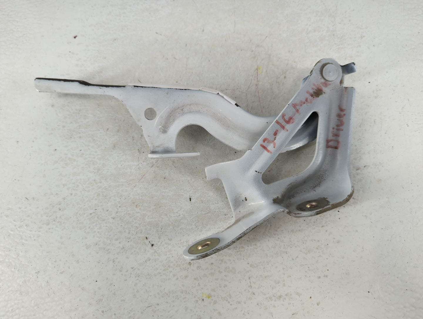 2013 Chevrolet Malibu Driver Left Hood Hinge - Oemusedautoparts1.com