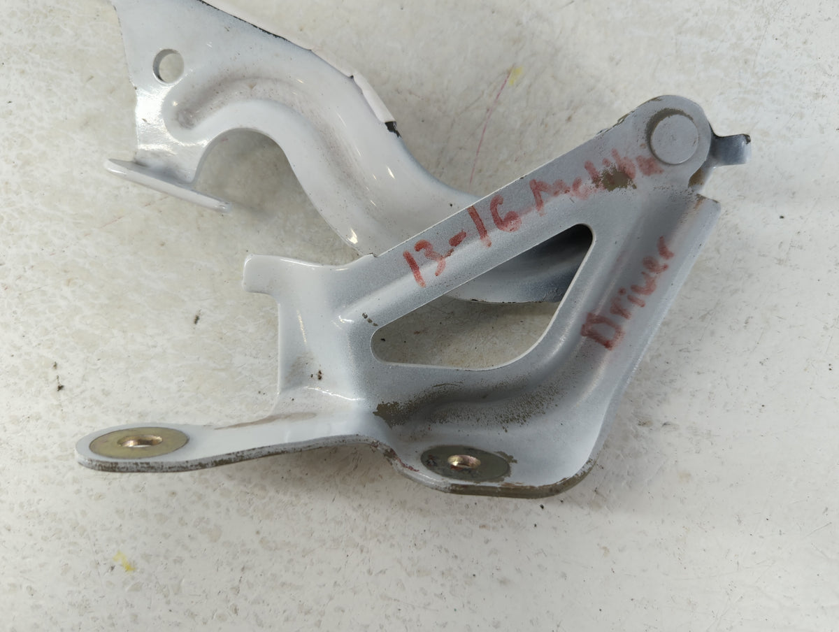 2013 Chevrolet Malibu Driver Left Hood Hinge - Oemusedautoparts1.com