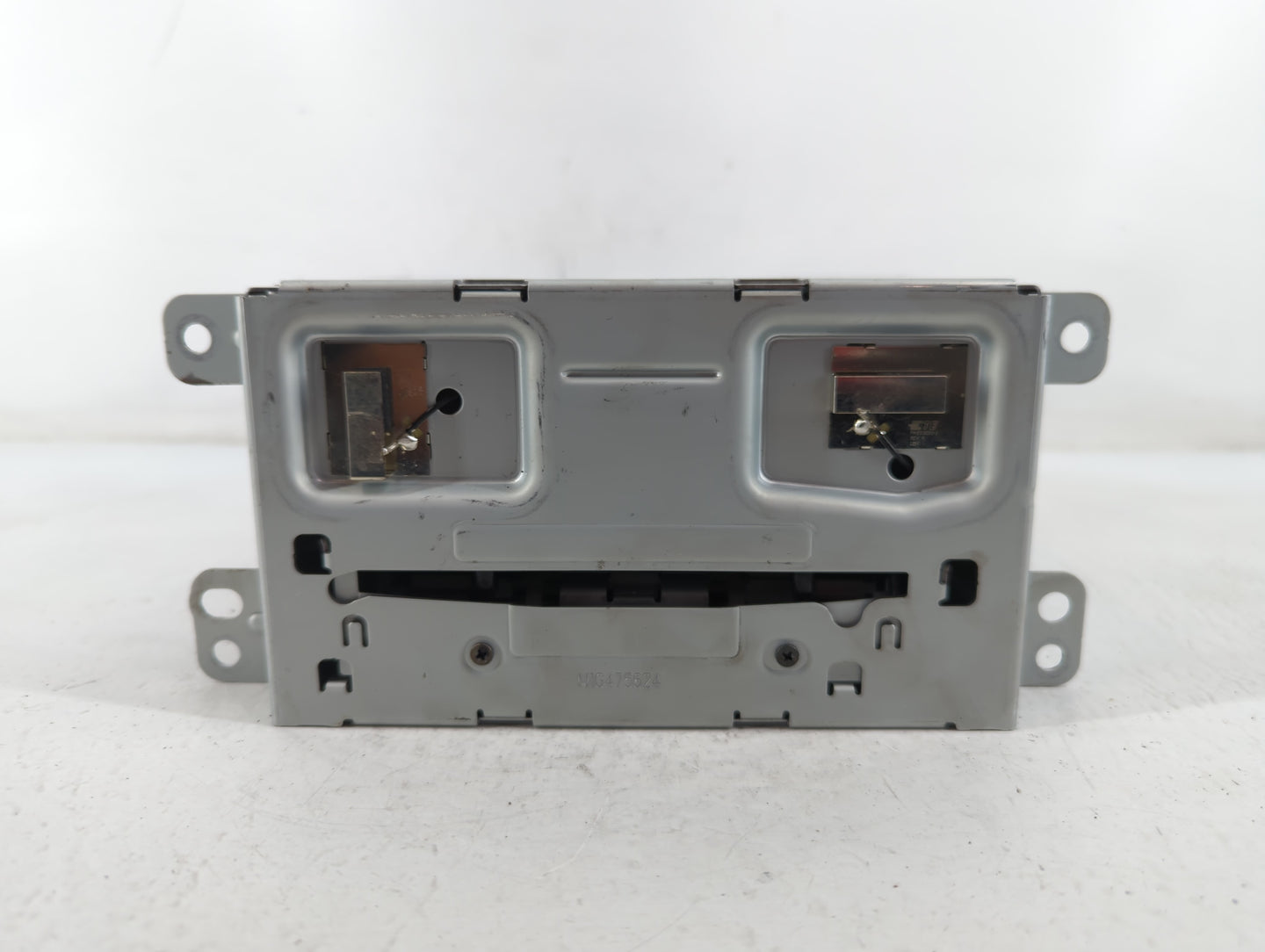 2013 Chevrolet Malibu Radio AM FM Cd Player Receiver Replacement P/N:22965236 Fits OEM Used Auto Parts - Oemusedautoparts1.c