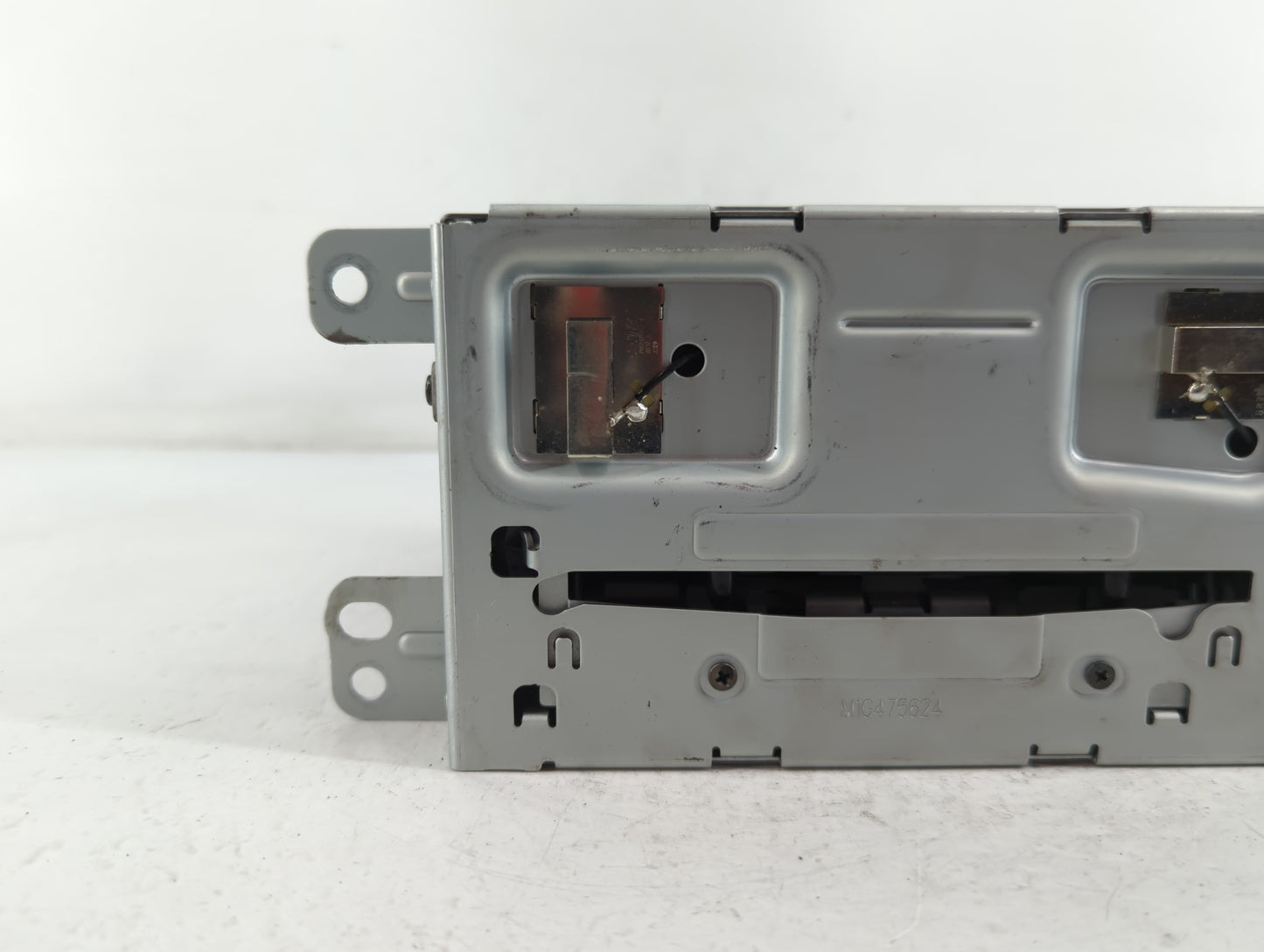 2013 Chevrolet Malibu Radio AM FM Cd Player Receiver Replacement P/N:22965236 Fits OEM Used Auto Parts - Oemusedautoparts1.c