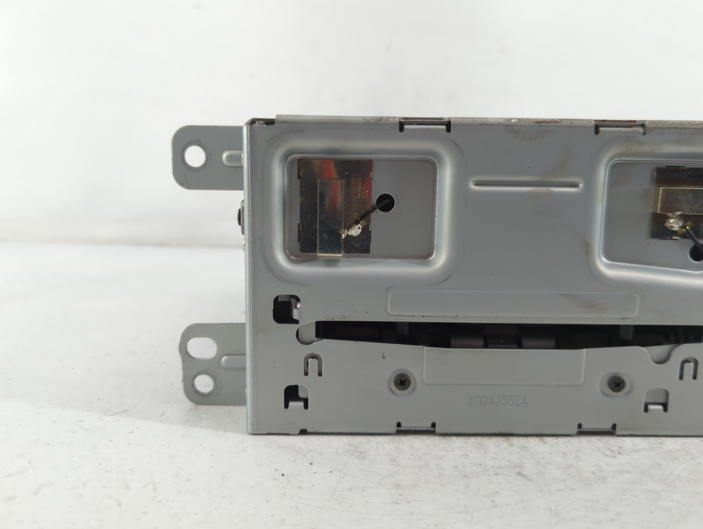 2013 Chevrolet Malibu Radio AM FM Cd Player Receiver Replacement P/N:22965236 Fits OEM Used Auto Parts - Oemusedautoparts1.c