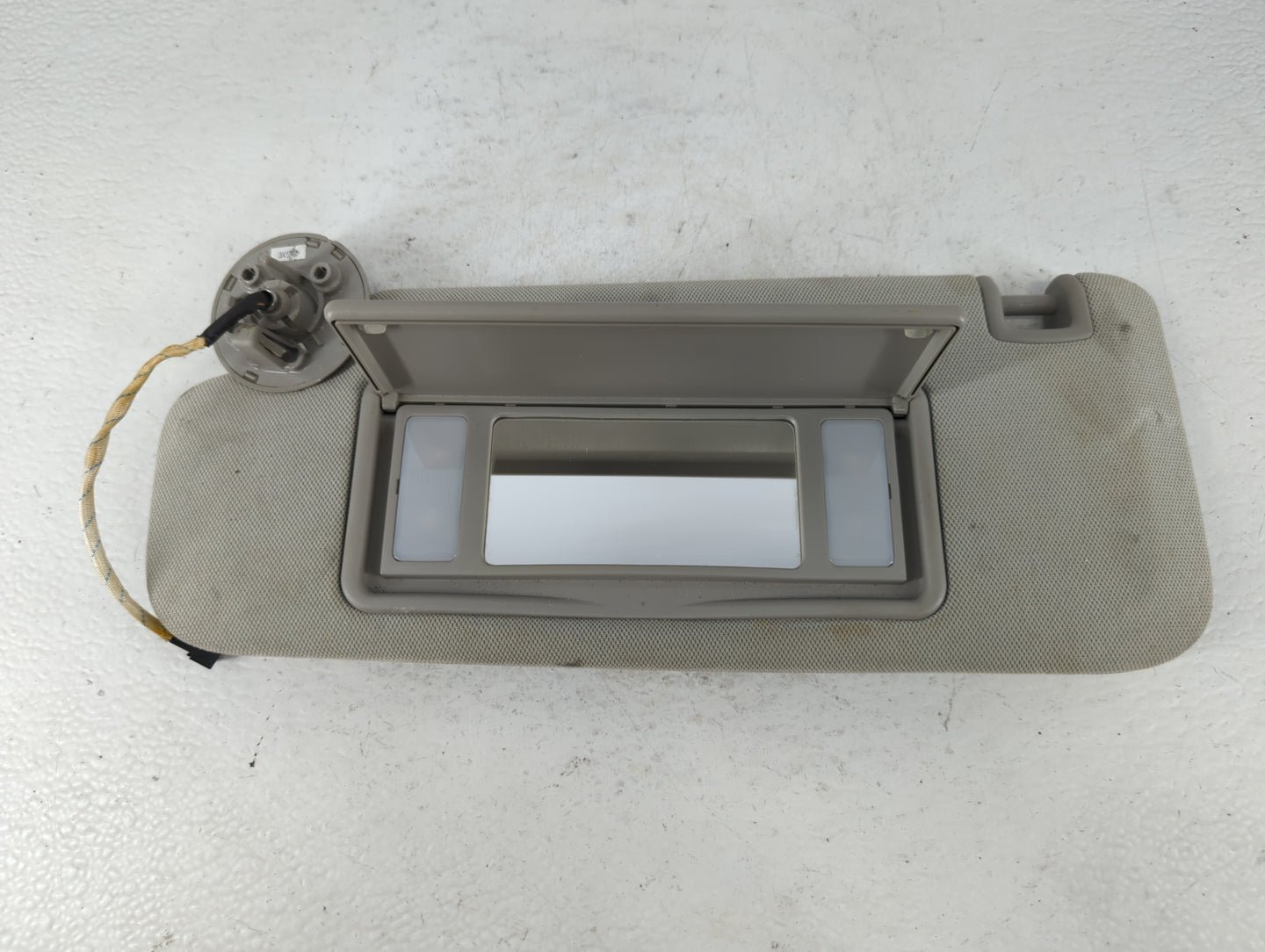 2013-2016 Chevrolet Malibu Sun Visor Shade Replacement Driver Left Mirror Fits Fits 2013 2014 2015 2016 OEM Used Auto Parts 