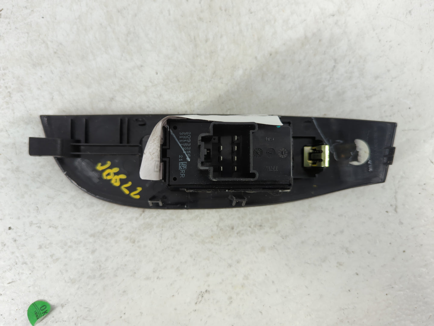 2013-2016 Chevrolet Malibu Passenger Right Rear Power Window Switch - Oemusedautoparts1.com