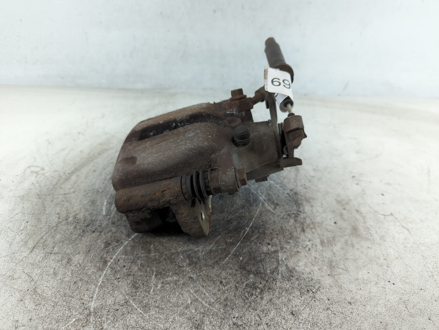 2013-2013 Chevrolet Malibu Front Passenger Right Brake Caliper - Oemusedautoparts1.com