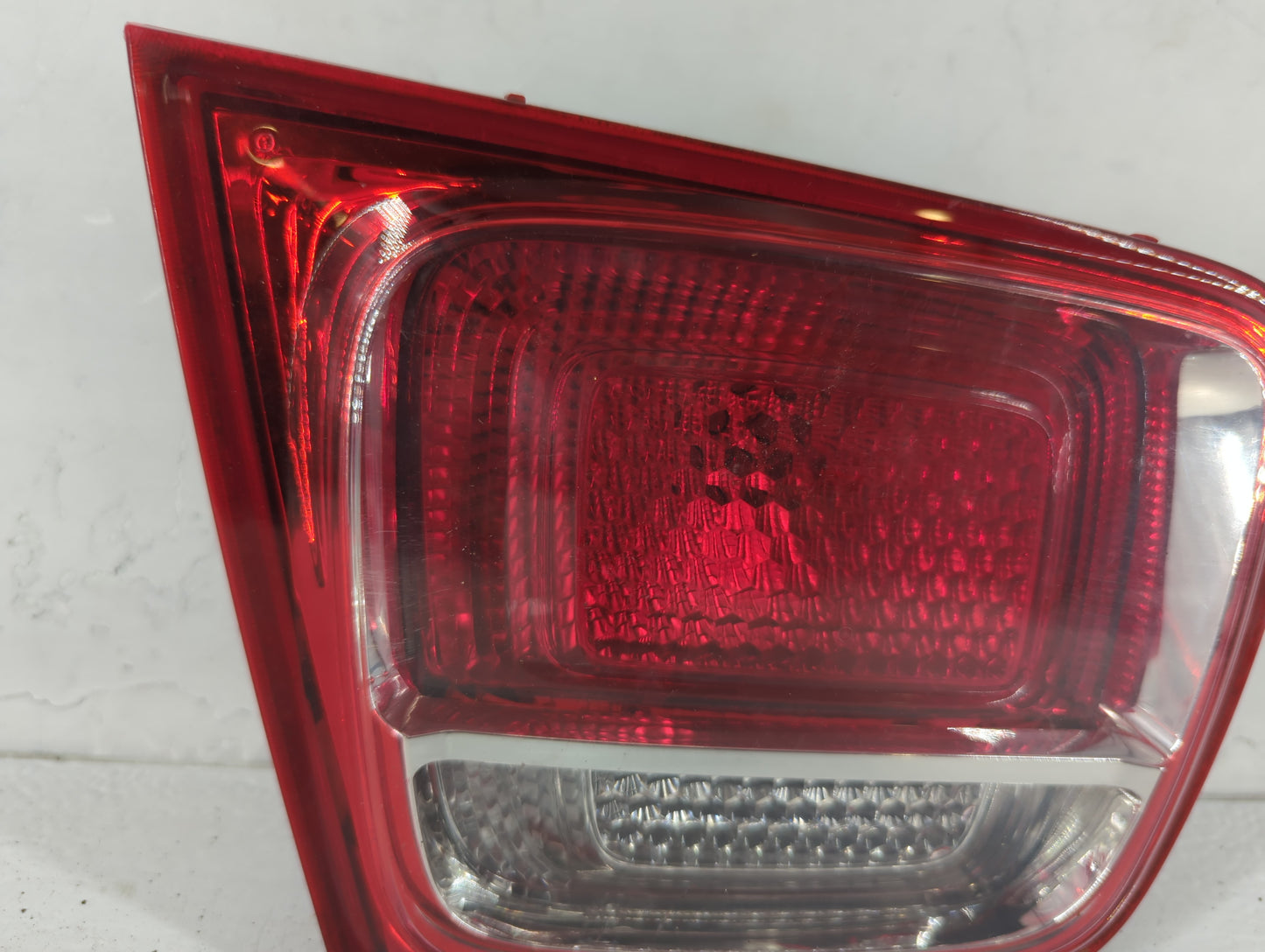 2013-2016 Chevrolet Malibu Tail Light Assembly Passenger Right OEM P/N:22907311 16520687 Fits Fits 2013 2014 2015 2016 OEM U