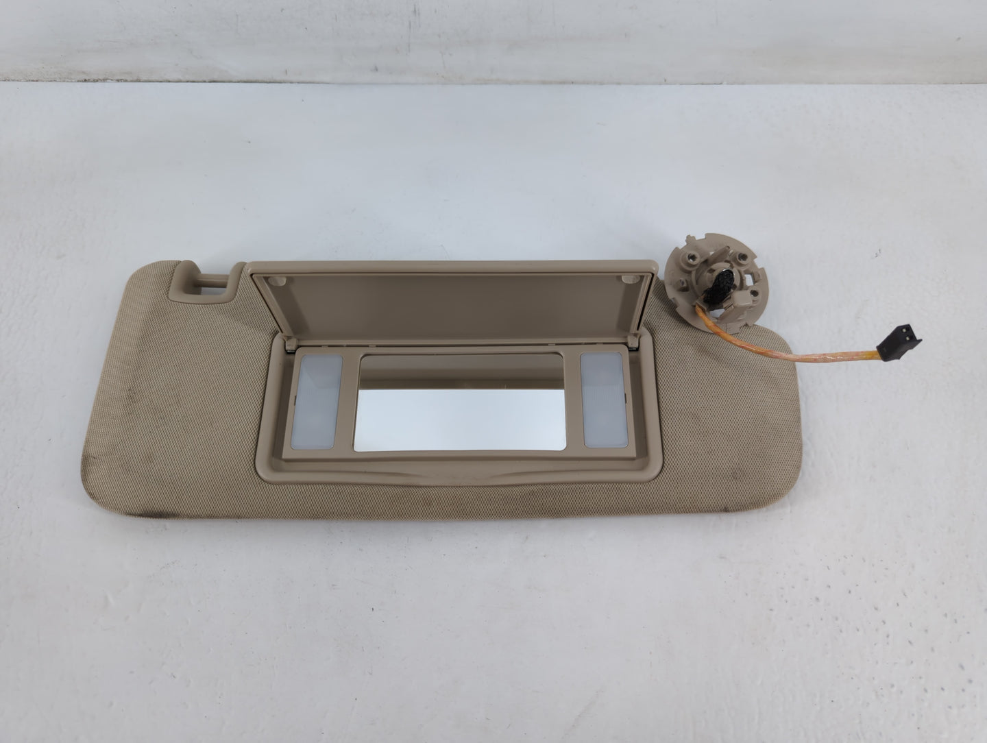 2013-2016 Chevrolet Malibu Sun Visor Shade Replacement Passenger Right Mirror Fits Fits 2013 2014 2015 2016 OEM Used Auto Pa