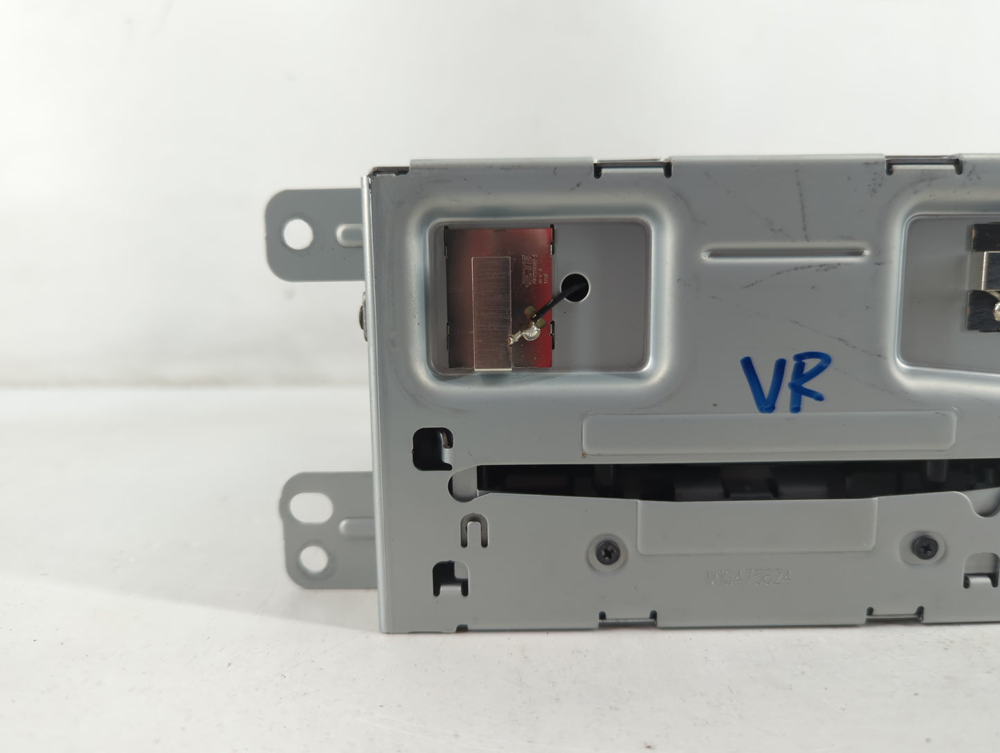 2013-2013 Chevrolet Malibu Am Fm Cd Player Radio Receiver - Oemusedautoparts1.com
