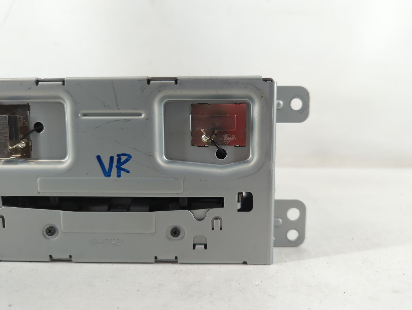 2013-2013 Chevrolet Malibu Am Fm Cd Player Radio Receiver - Oemusedautoparts1.com
