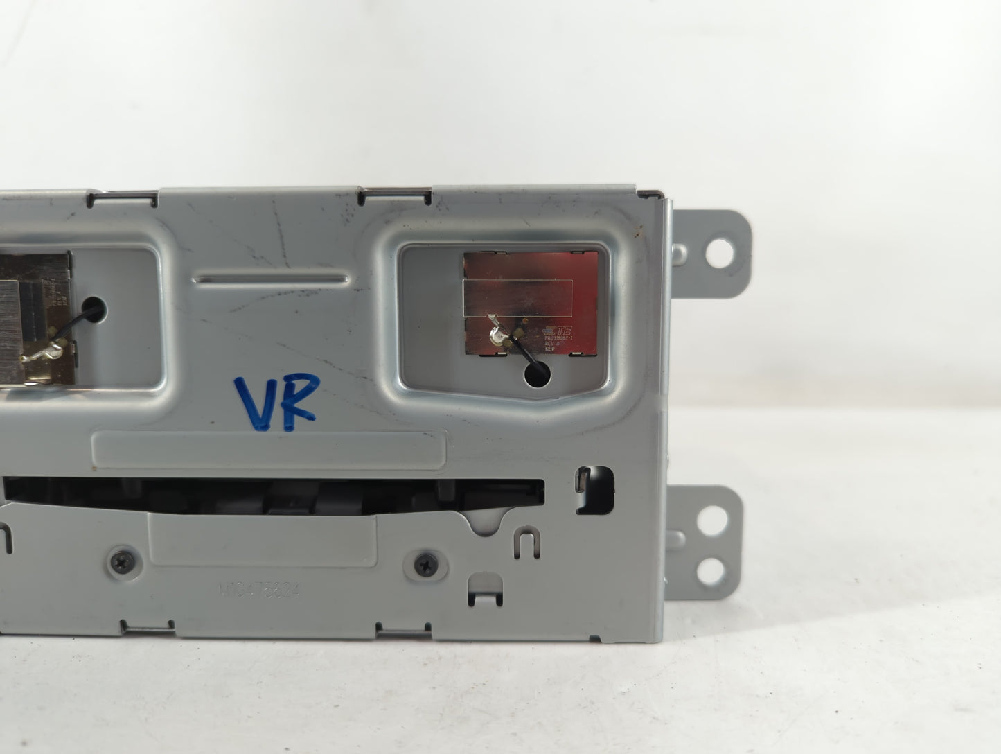 2013-2013 Chevrolet Malibu Am Fm Cd Player Radio Receiver - Oemusedautoparts1.com