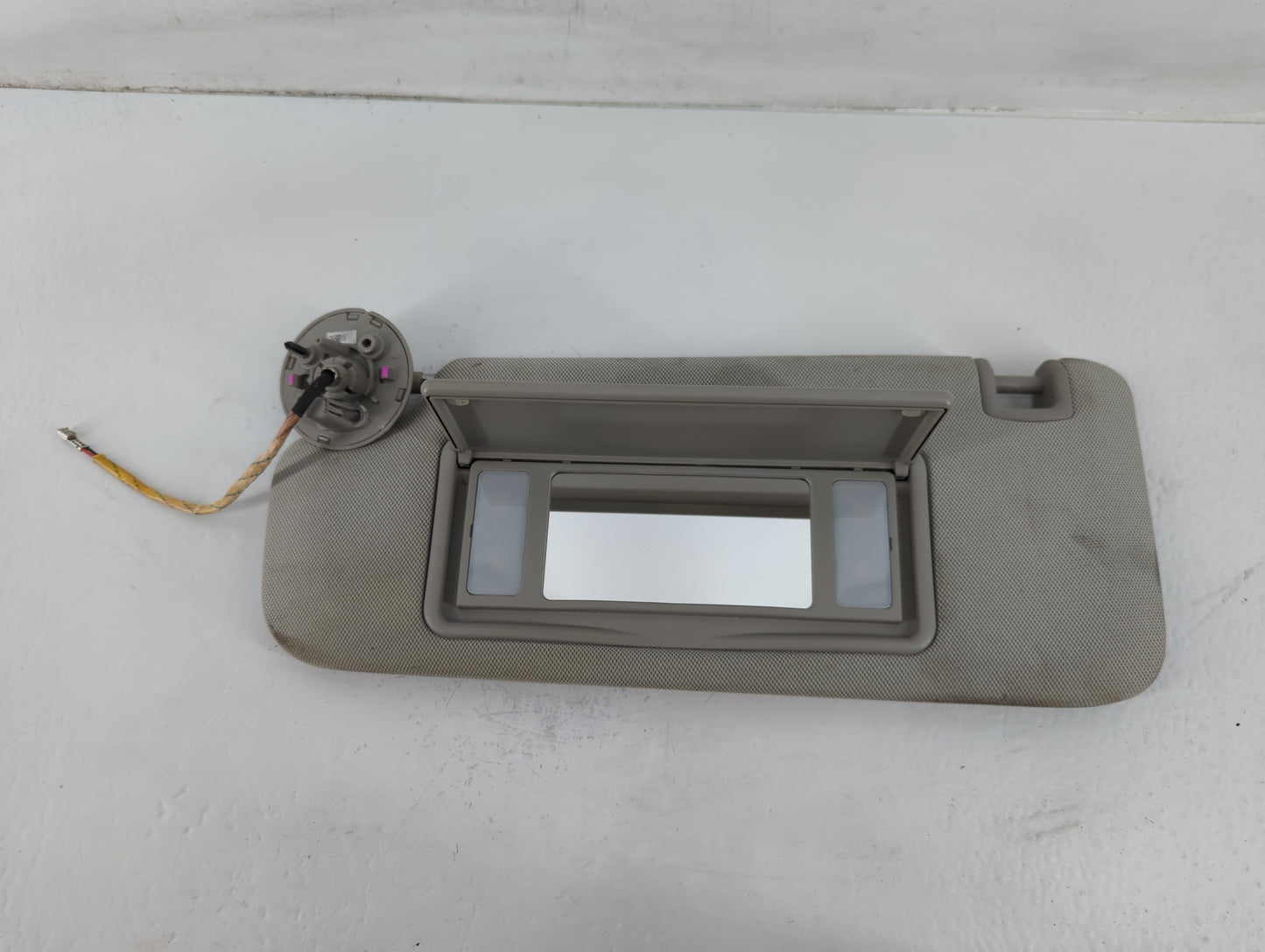 2013-2016 Chevrolet Malibu Sun Visor Shade Replacement Driver Left Mirror Fits Fits 2013 2014 2015 2016 OEM Used Auto Parts 