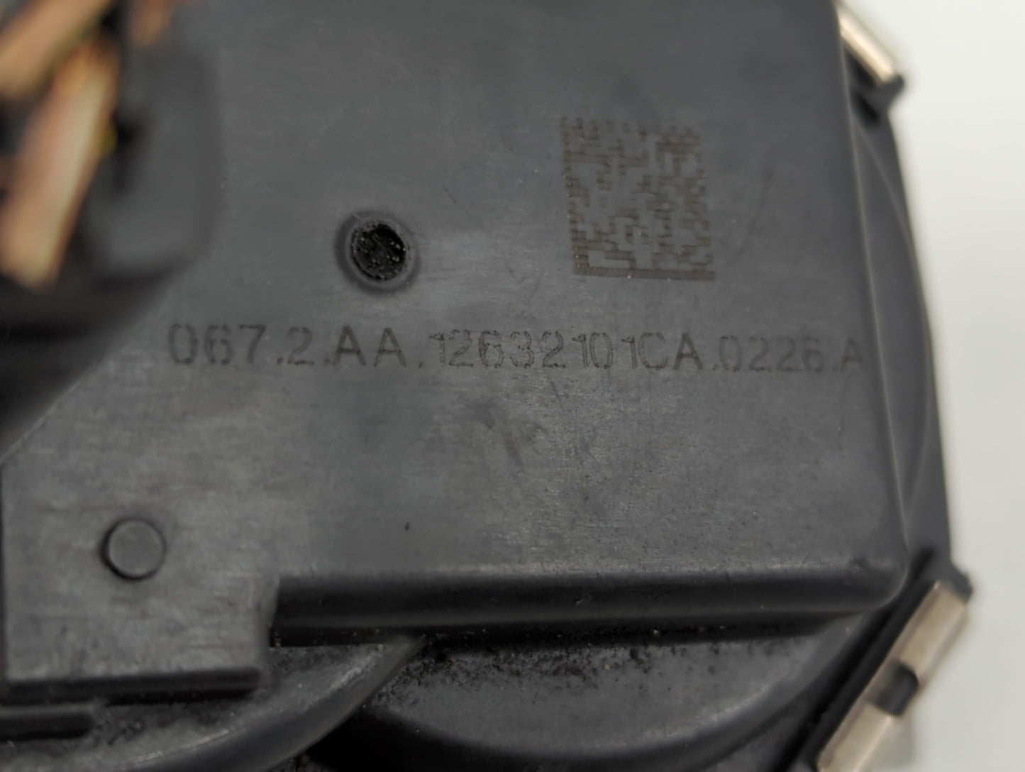 2013-2014 Chevrolet Malibu Throttle Body P/N:12632101CA Fits Fits 2012 2013 2014 2015 OEM Used Auto Parts - Oemusedautoparts