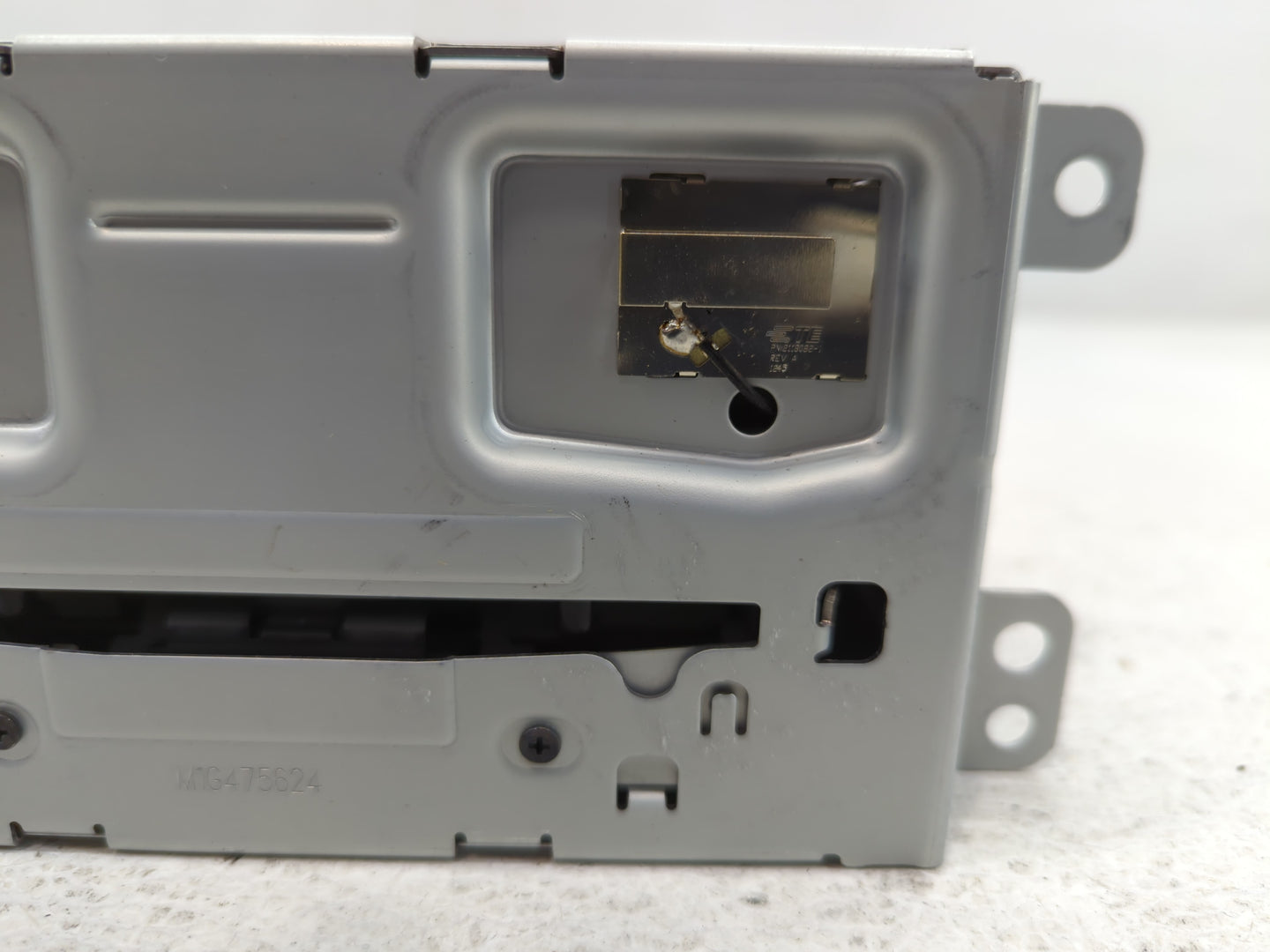 2013-2013 Chevrolet Malibu Am Fm Cd Player Radio Receiver - Oemusedautoparts1.com