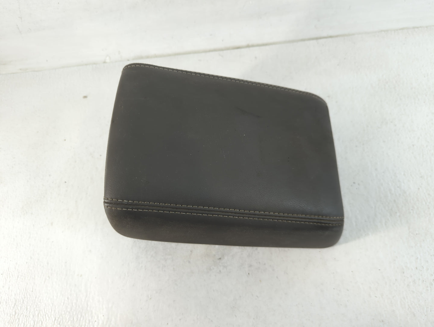 2013 Chevrolet Malibu Center Console Armrest Cover Lid Fits OEM Used Auto Parts - Oemusedautoparts1.com