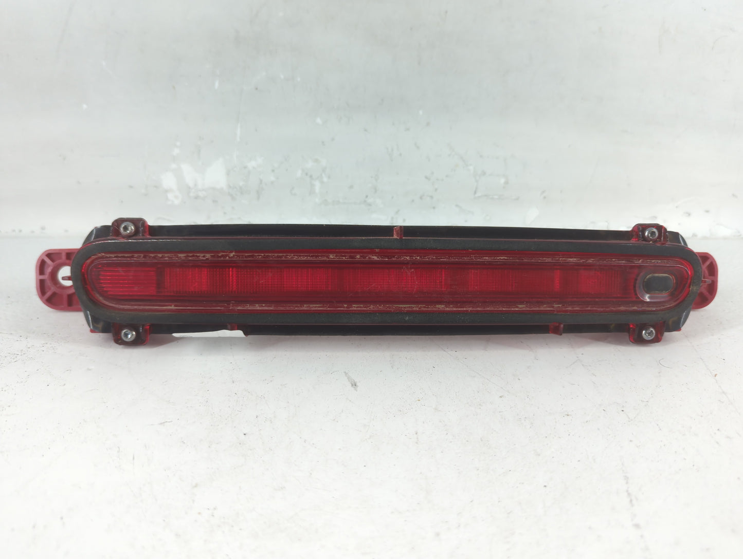2013 Chevrolet Malibu Third Brake Light Tail Light P/N:22909969 Fits OEM Used Auto Parts - Oemusedautoparts1.com