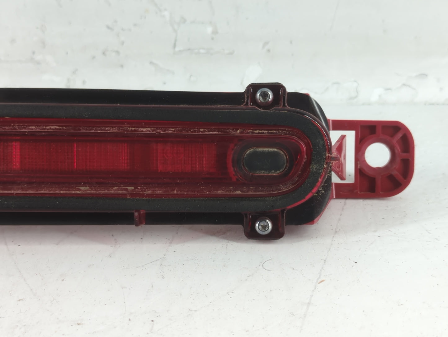 2013 Chevrolet Malibu Third Brake Light Tail Light P/N:22909969 Fits OEM Used Auto Parts - Oemusedautoparts1.com