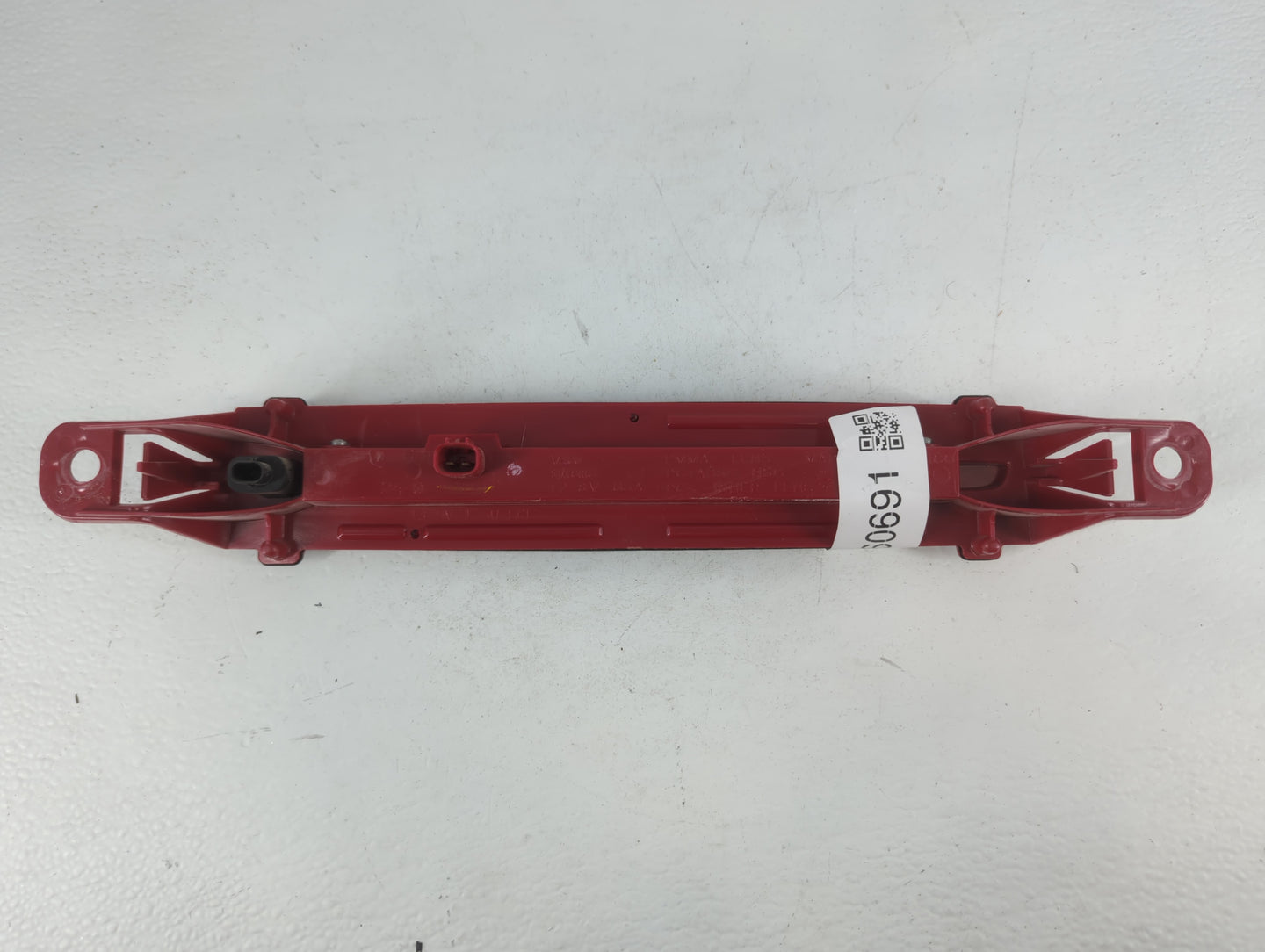 2013 Chevrolet Malibu Third Brake Light Tail Light P/N:22909969 Fits OEM Used Auto Parts - Oemusedautoparts1.com