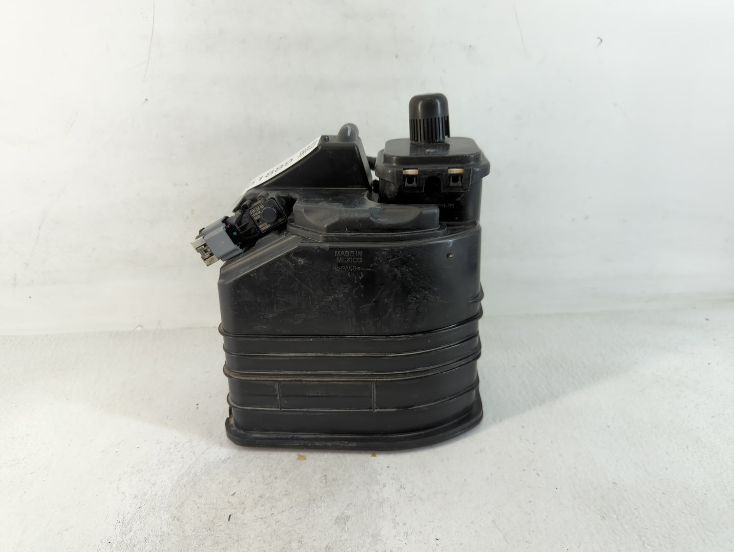 2013 Chevrolet Malibu Fuel Vapor Charcoal Canister 761889 - Oemusedautoparts1.com
