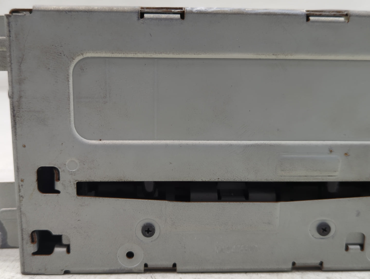 2013 Chevrolet Malibu Radio AM FM Cd Player Receiver Replacement P/N:22923802 Fits OEM Used Auto Parts - Oemusedautoparts1.c