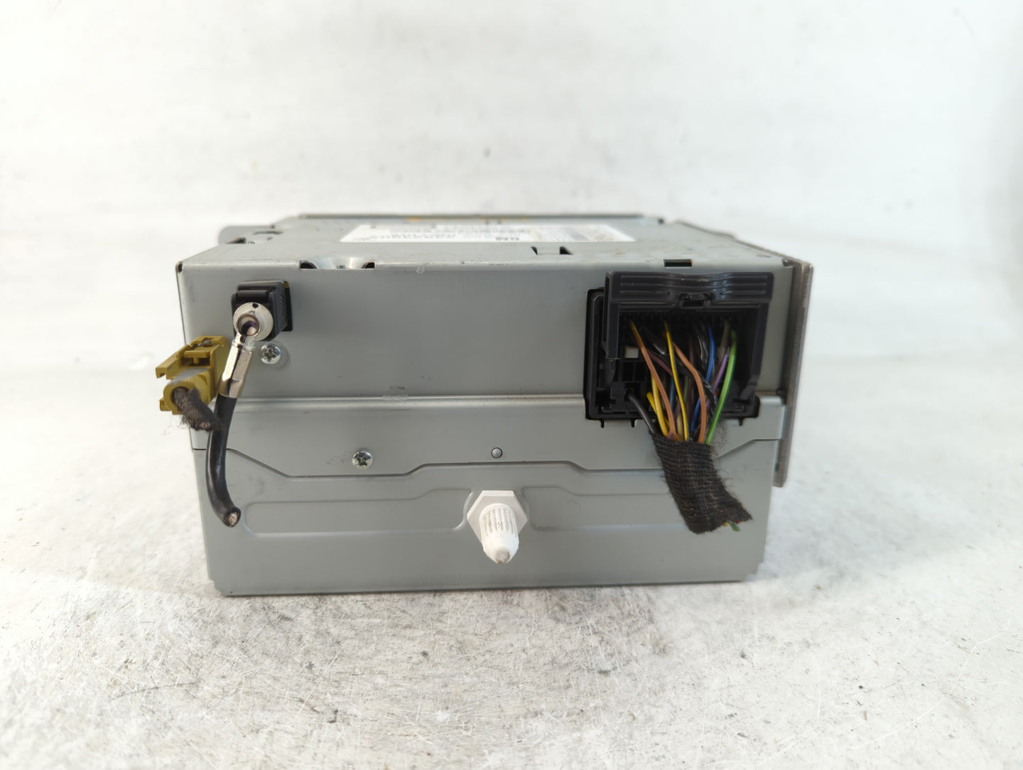 2013 Chevrolet Malibu Radio AM FM Cd Player Receiver Replacement P/N:22923802 Fits OEM Used Auto Parts - Oemusedautoparts1.c