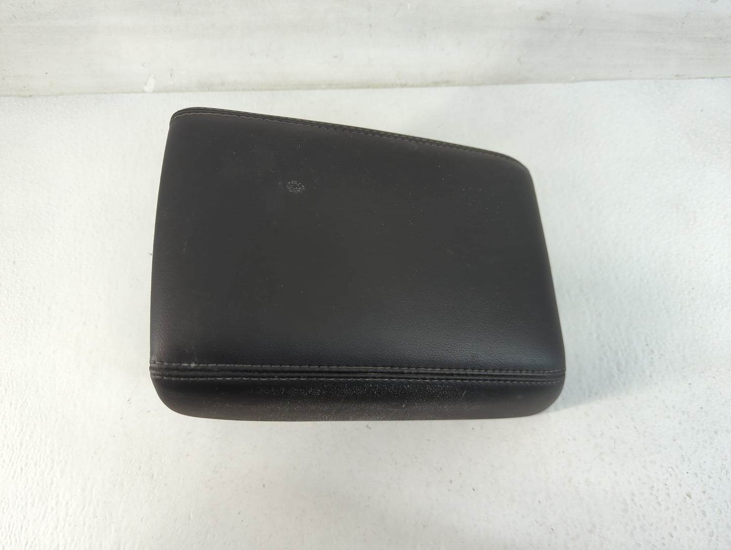 2013 Chevrolet Malibu Center Console Armrest Cover Lid Fits OEM Used Auto Parts - Oemusedautoparts1.com