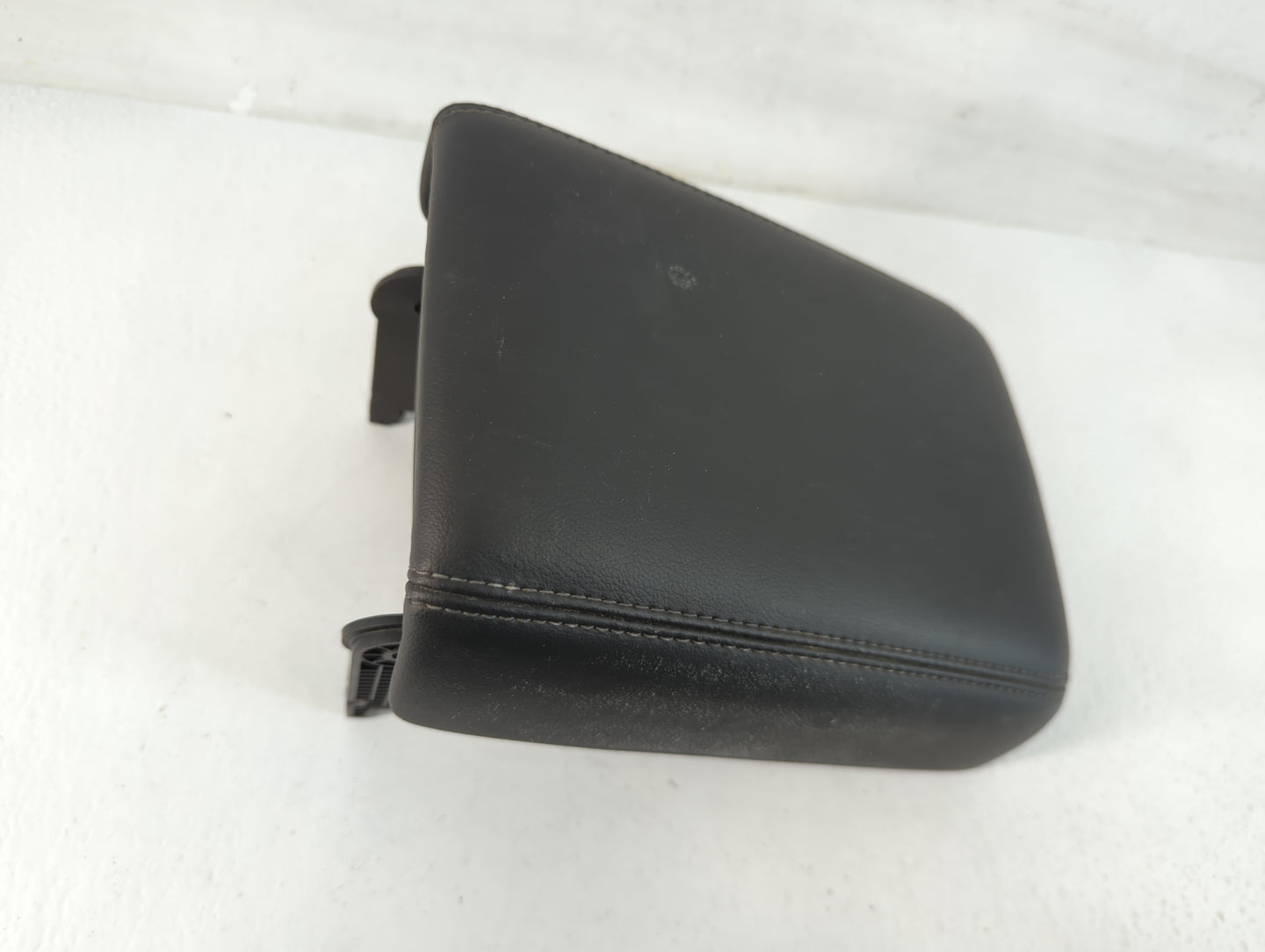 2013 Chevrolet Malibu Center Console Armrest Cover Lid Fits OEM Used Auto Parts - Oemusedautoparts1.com