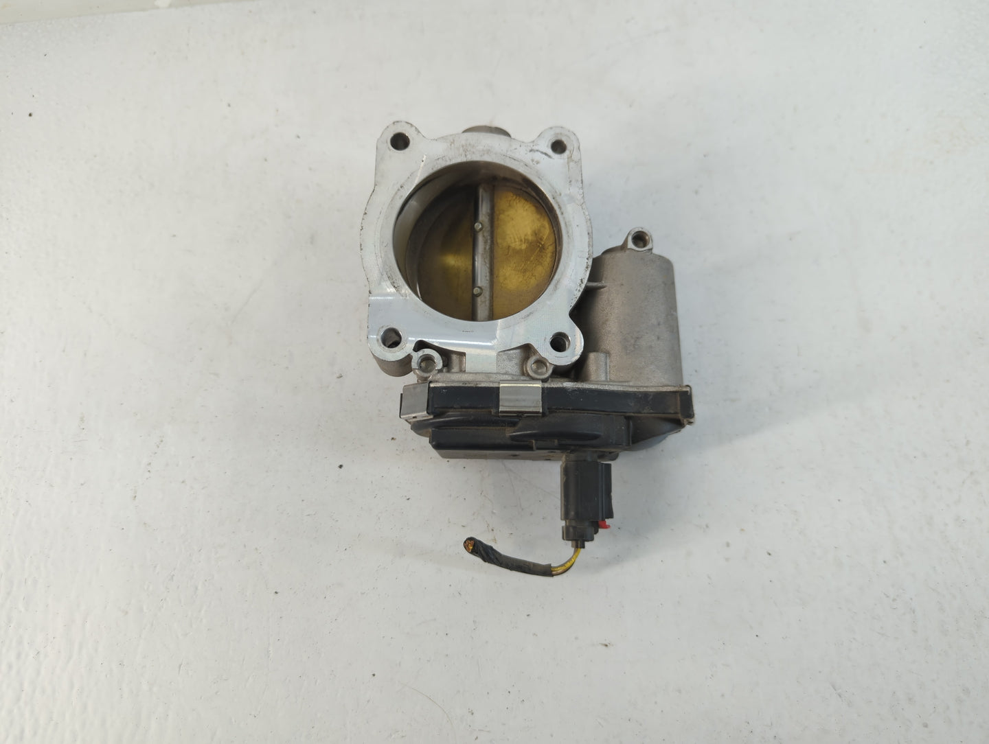 2013-2014 Chevrolet Malibu Throttle Body P/N:12632101CA Fits Fits 2012 2013 2014 2015 OEM Used Auto Parts - Oemusedautoparts