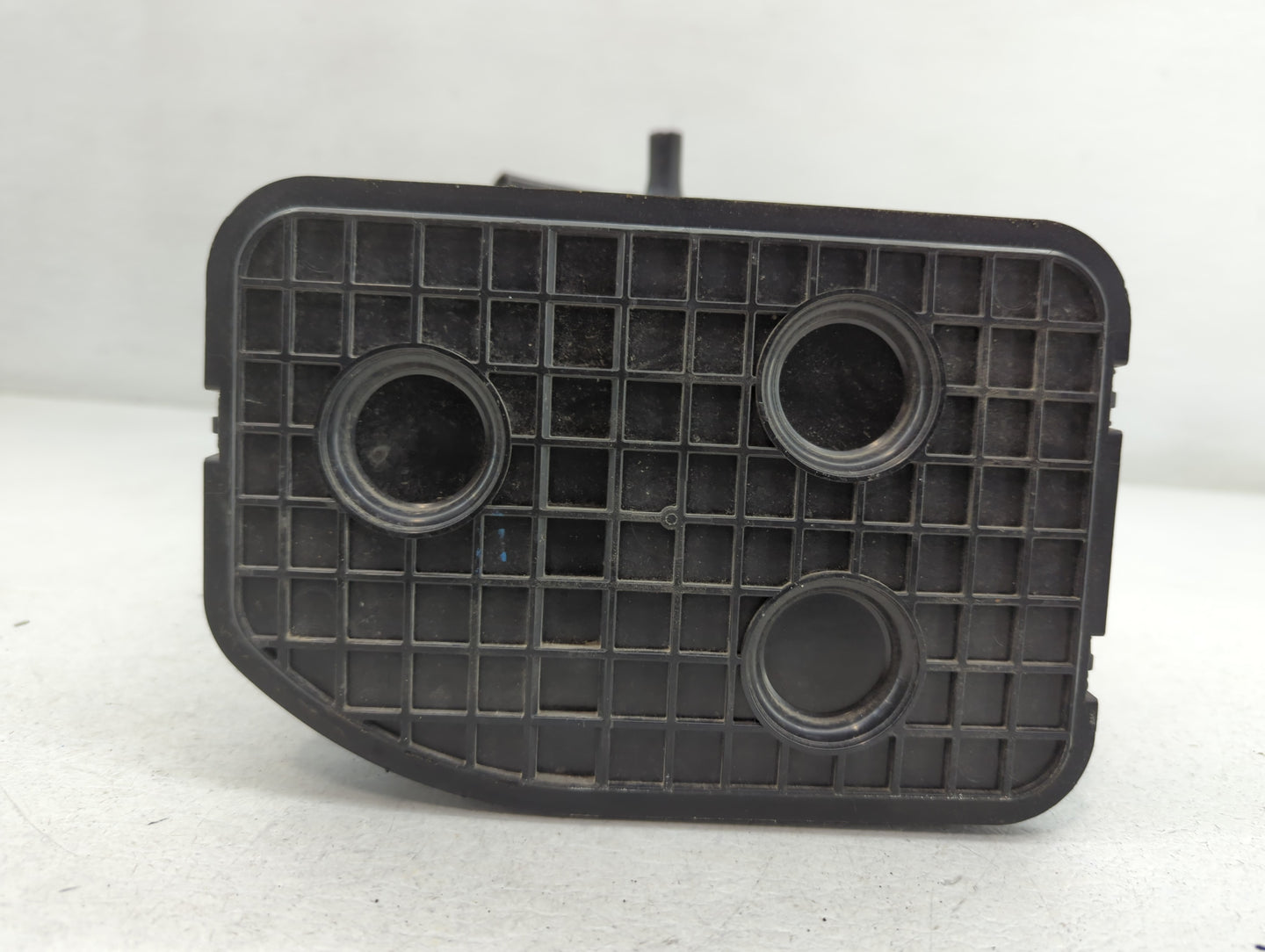 2013 Chevrolet Malibu Fuel Vapor Charcoal Canister - Oemusedautoparts1.com