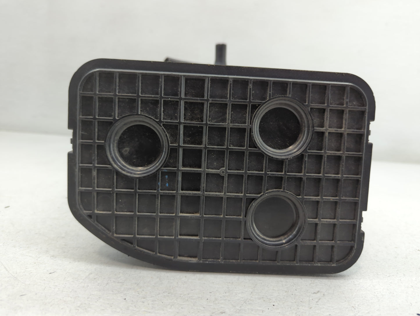 2013 Chevrolet Malibu Fuel Vapor Charcoal Canister - Oemusedautoparts1.com