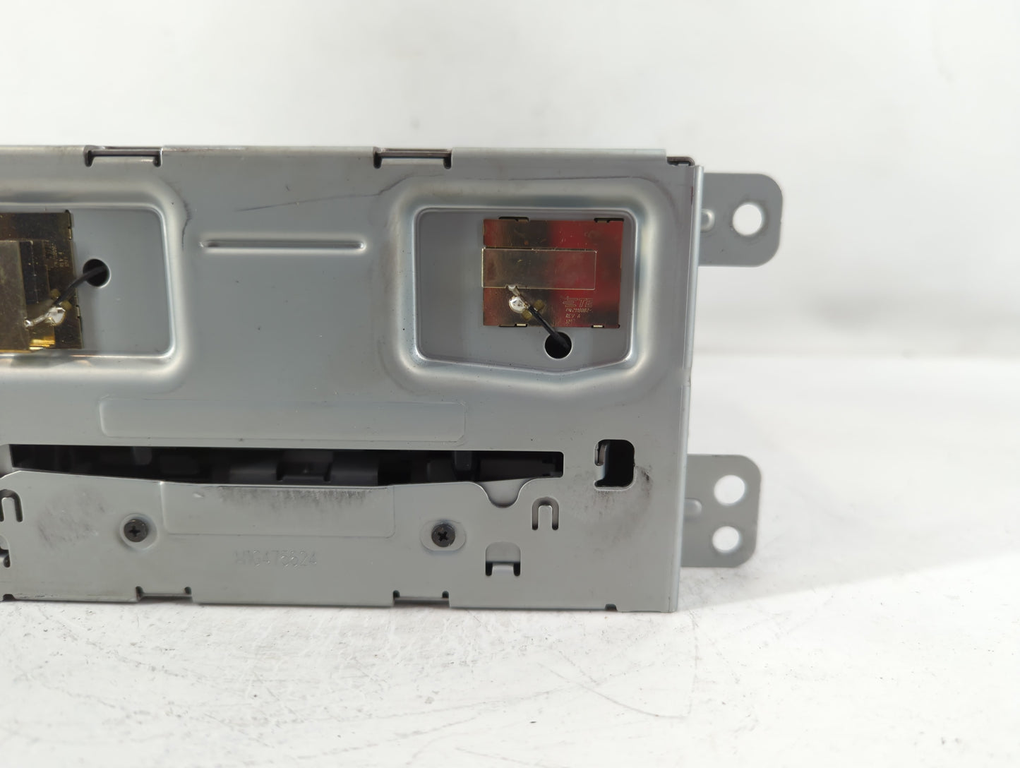 2013 Chevrolet Malibu Radio AM FM Cd Player Receiver Replacement P/N:22980112 Fits OEM Used Auto Parts - Oemusedautoparts1.c