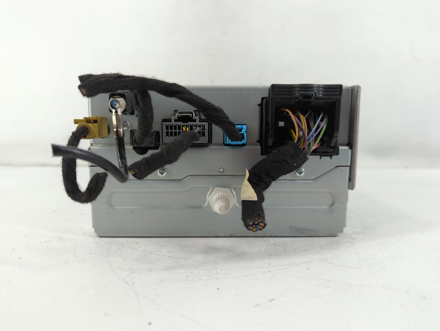 2013 Chevrolet Malibu Radio AM FM Cd Player Receiver Replacement P/N:22980112 Fits OEM Used Auto Parts - Oemusedautoparts1.c