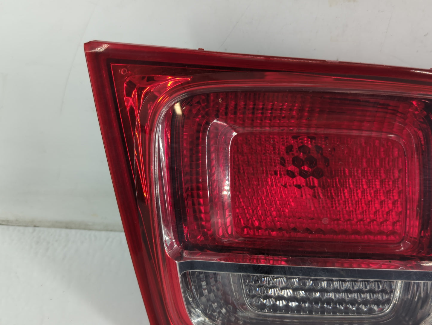 2013-2016 Chevrolet Malibu Tail Light Assembly Passenger Right OEM P/N:22907311 Fits Fits 2013 2014 2015 2016 OEM Used Auto 