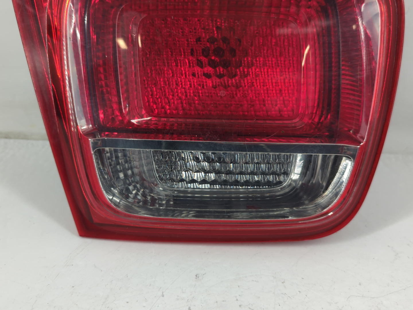 2013-2016 Chevrolet Malibu Tail Light Assembly Passenger Right OEM P/N:22907311 Fits Fits 2013 2014 2015 2016 OEM Used Auto 