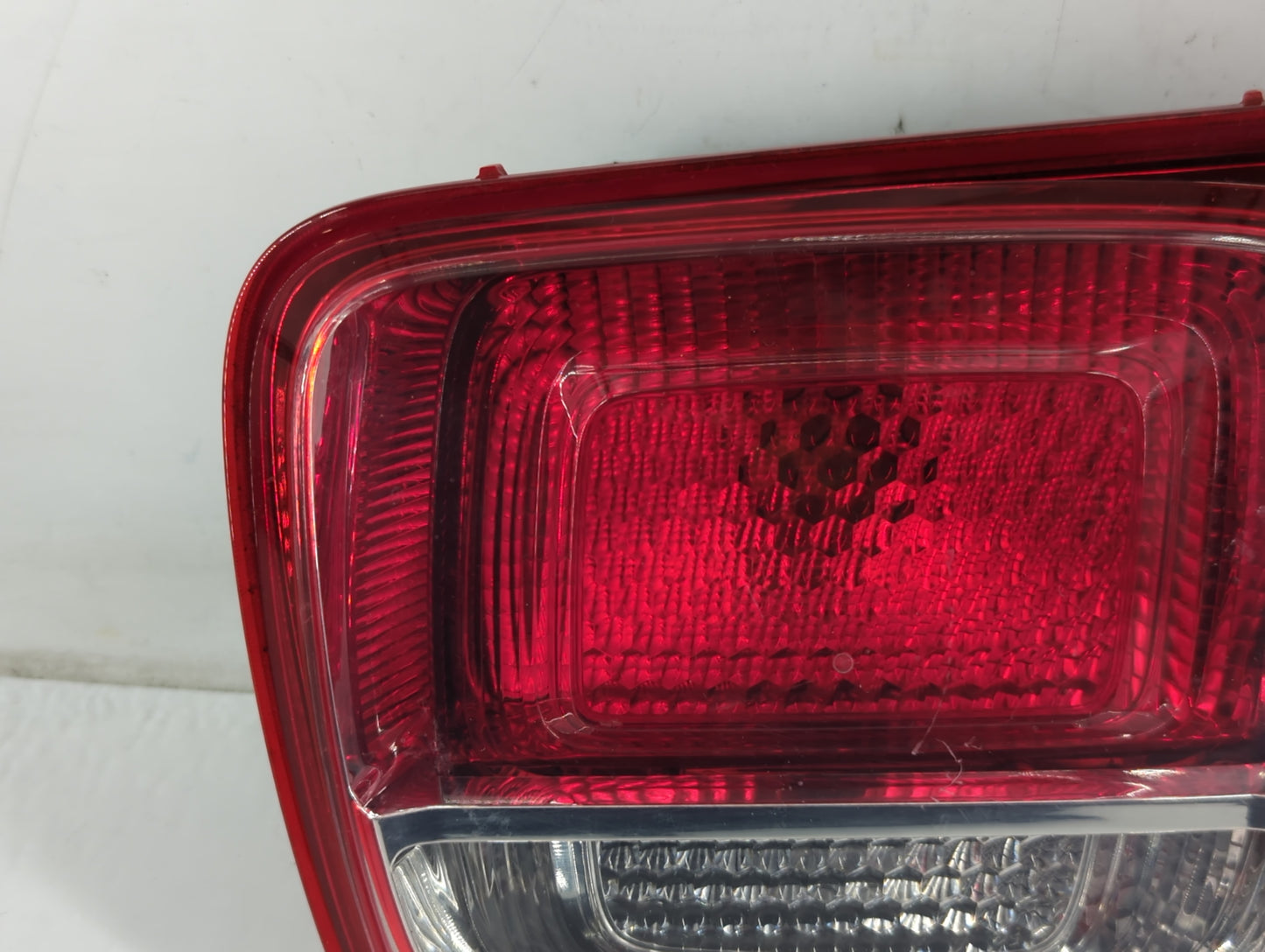 2013-2016 Chevrolet Malibu Tail Light Assembly Driver Left OEM P/N:322161 22907312 Fits Fits 2013 2014 2015 2016 OEM Used Au