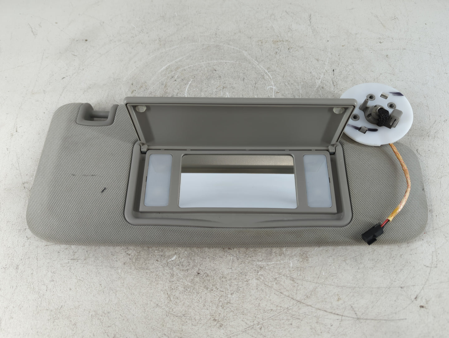 2013-2016 Chevrolet Malibu Sun Visor Shade Replacement Passenger Right Mirror Fits Fits 2013 2014 2015 2016 OEM Used Auto Pa