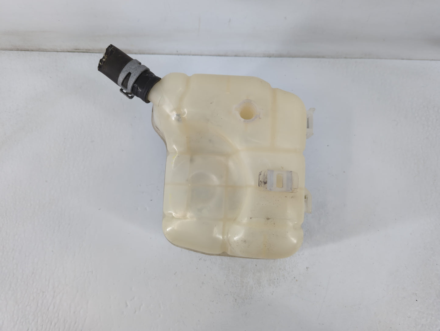 2013 Chevrolet Malibu Radiator Coolant Overflow Expansion Tank Bottle - Oemusedautoparts1.com