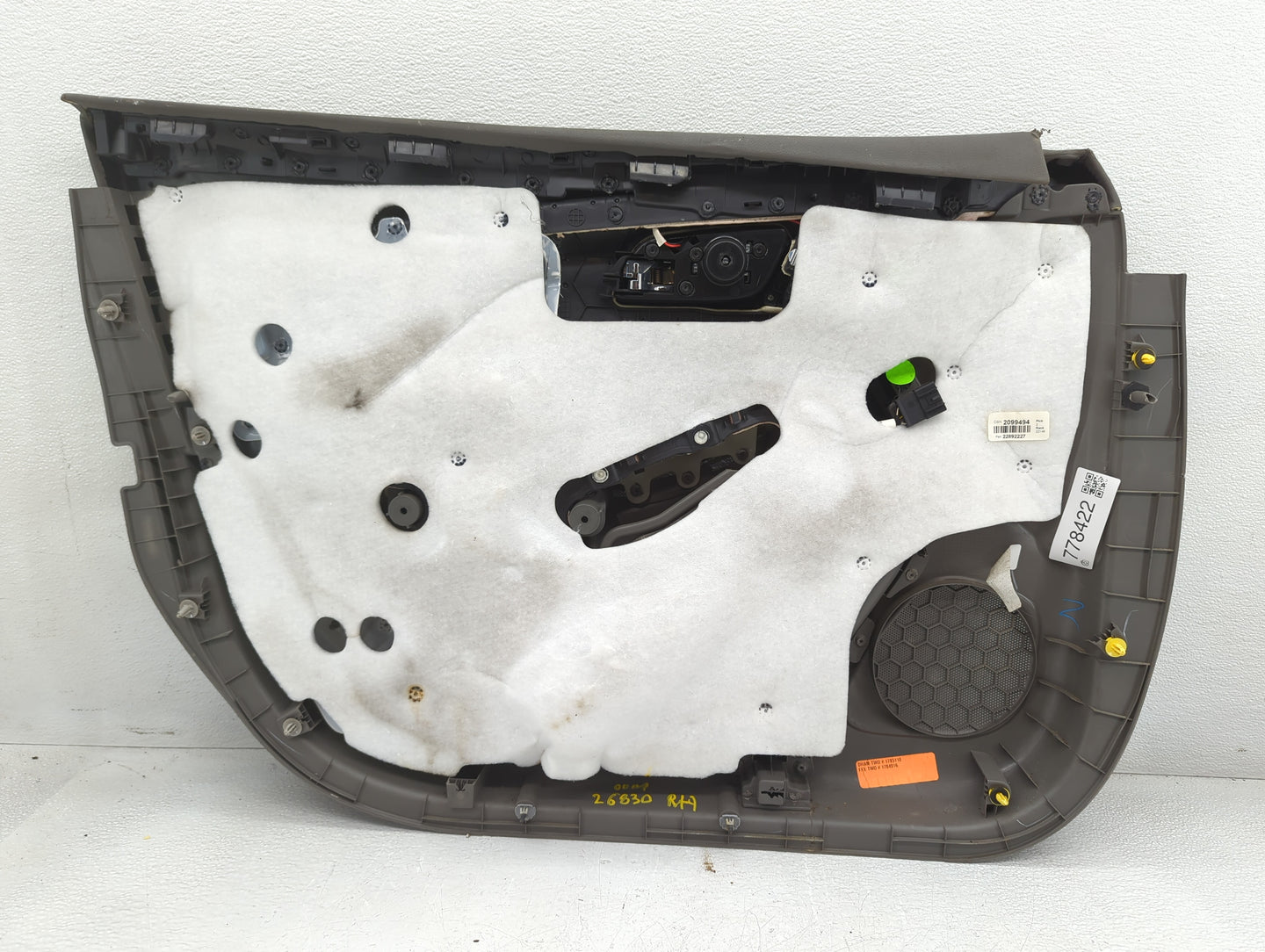 2013 Chevrolet Malibu Front Right Passenger Interior Door Panel Trim - Oemusedautoparts1.com