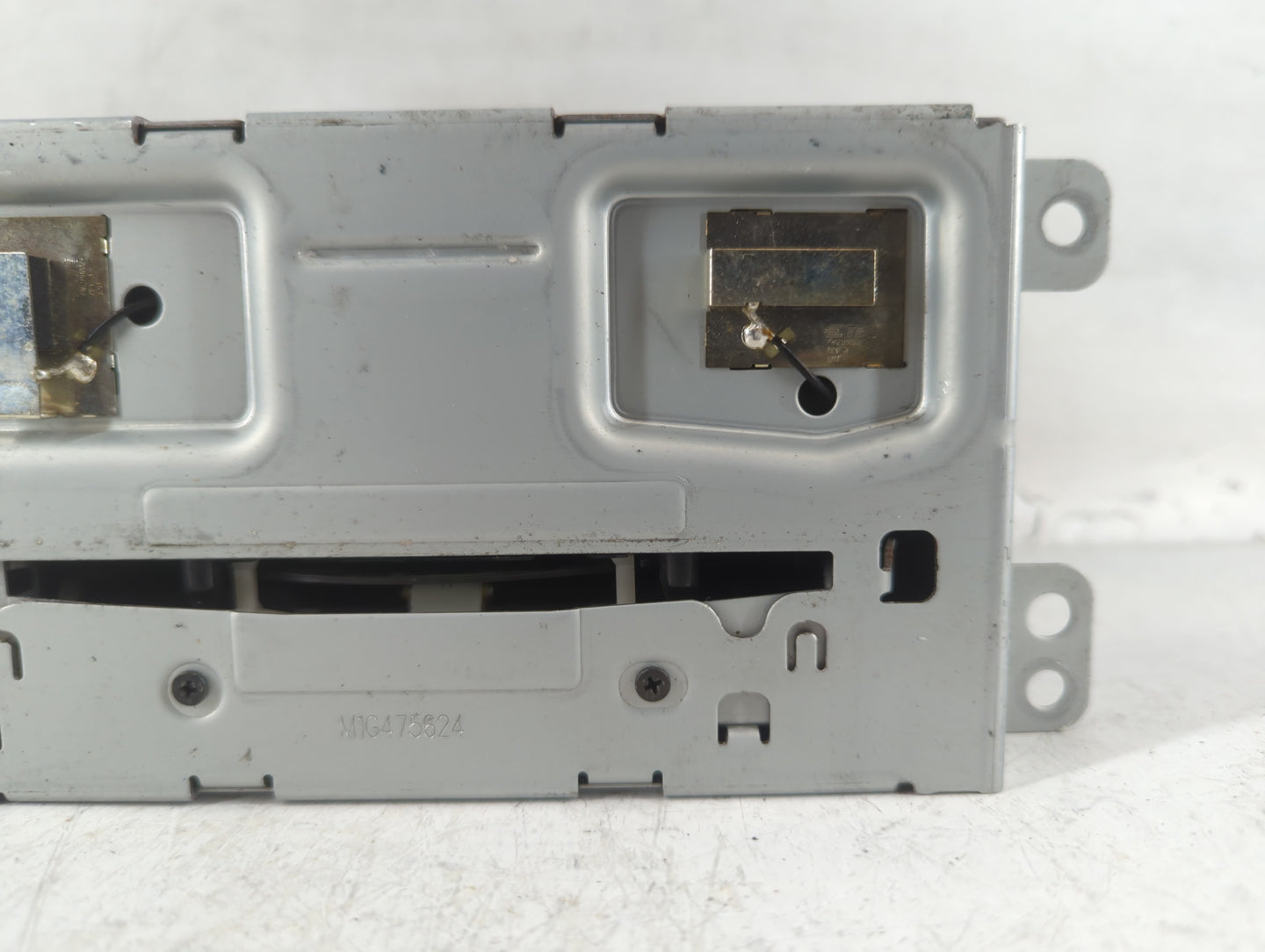 2013 Chevrolet Malibu Radio AM FM Cd Player Receiver Replacement P/N:23140543 Fits OEM Used Auto Parts - Oemusedautoparts1.c