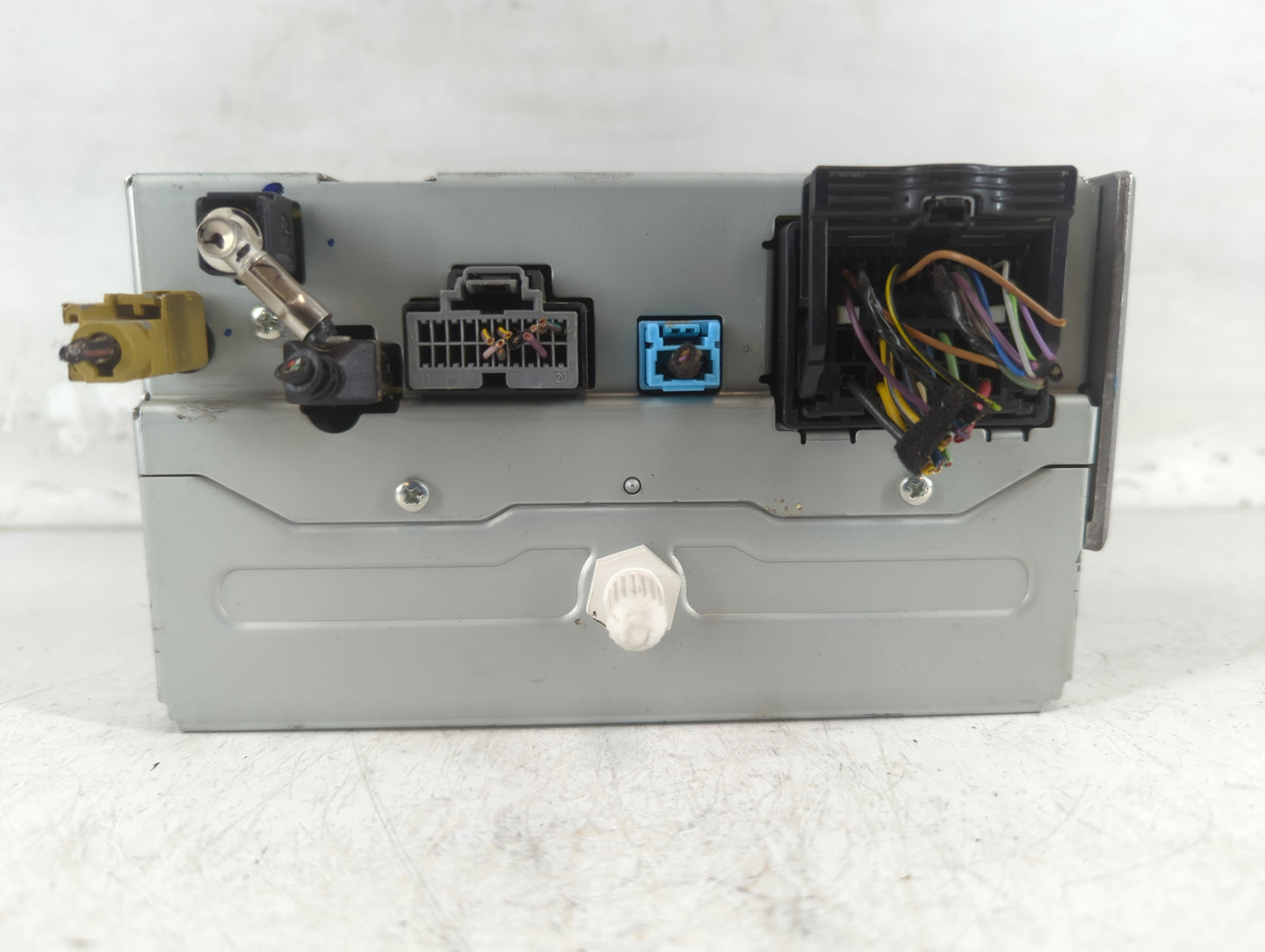 2013 Chevrolet Malibu Radio AM FM Cd Player Receiver Replacement P/N:23140543 Fits OEM Used Auto Parts - Oemusedautoparts1.c