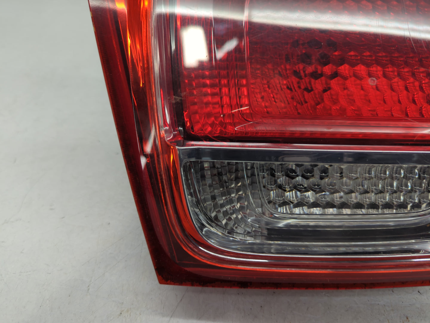 2013-2016 Chevrolet Malibu Tail Light Assembly Driver Left OEM P/N:322151 22907311 Fits Fits 2013 2014 2015 2016 OEM Used Au