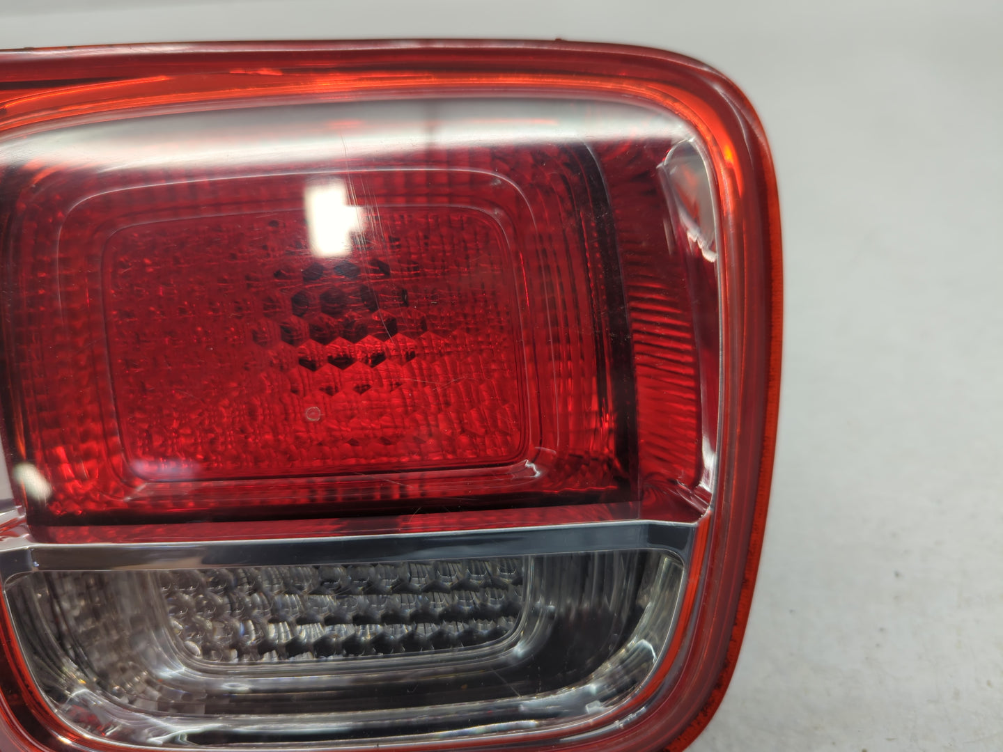 2013-2016 Chevrolet Malibu Tail Light Assembly Driver Left OEM P/N:322151 22907311 Fits Fits 2013 2014 2015 2016 OEM Used Au