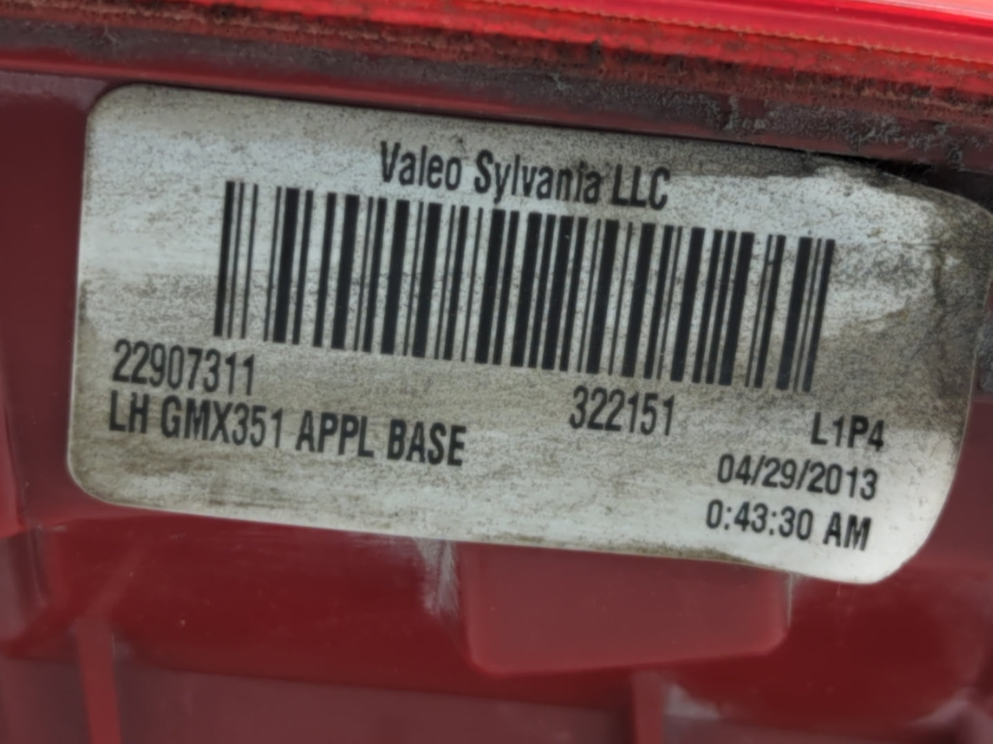 2013-2016 Chevrolet Malibu Tail Light Assembly Driver Left OEM P/N:322151 22907311 Fits Fits 2013 2014 2015 2016 OEM Used Au