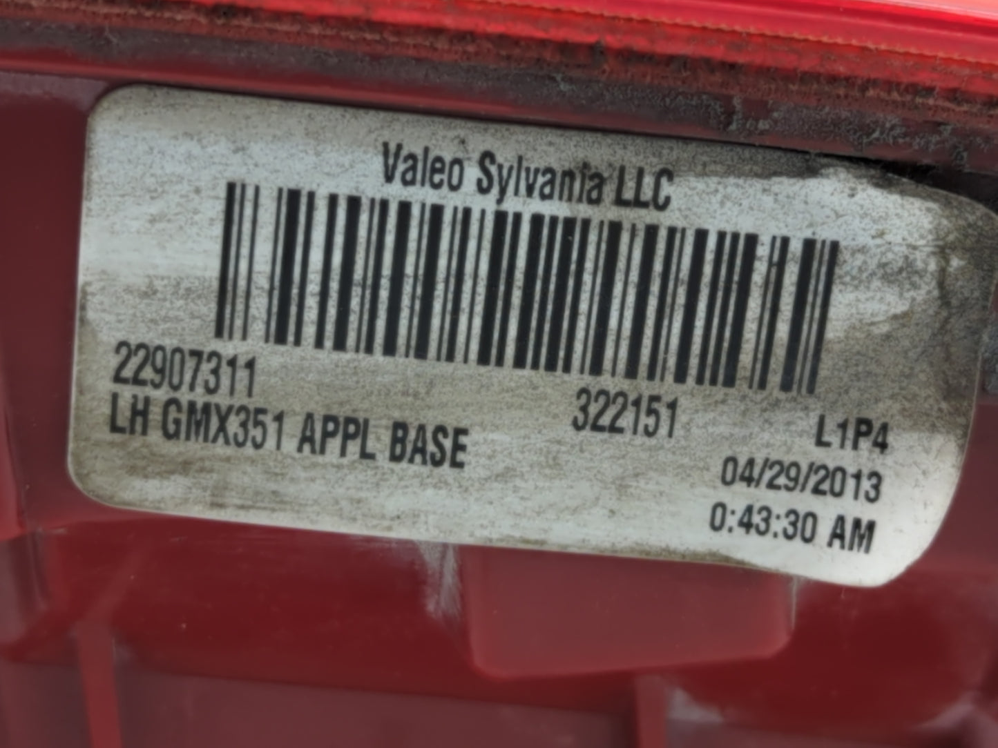 2013-2016 Chevrolet Malibu Tail Light Assembly Driver Left OEM P/N:322151 22907311 Fits Fits 2013 2014 2015 2016 OEM Used Au