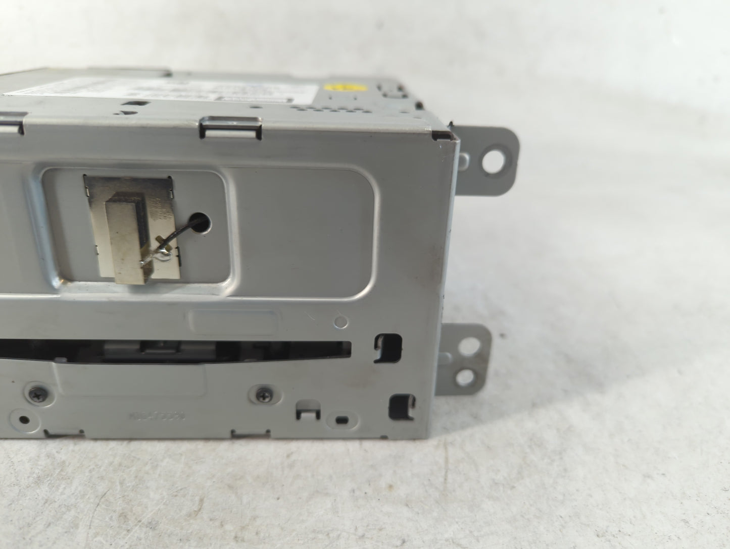 2013 Chevrolet Malibu Radio AM FM Cd Player Receiver Replacement P/N:22925286 Fits OEM Used Auto Parts - Oemusedautoparts1.c