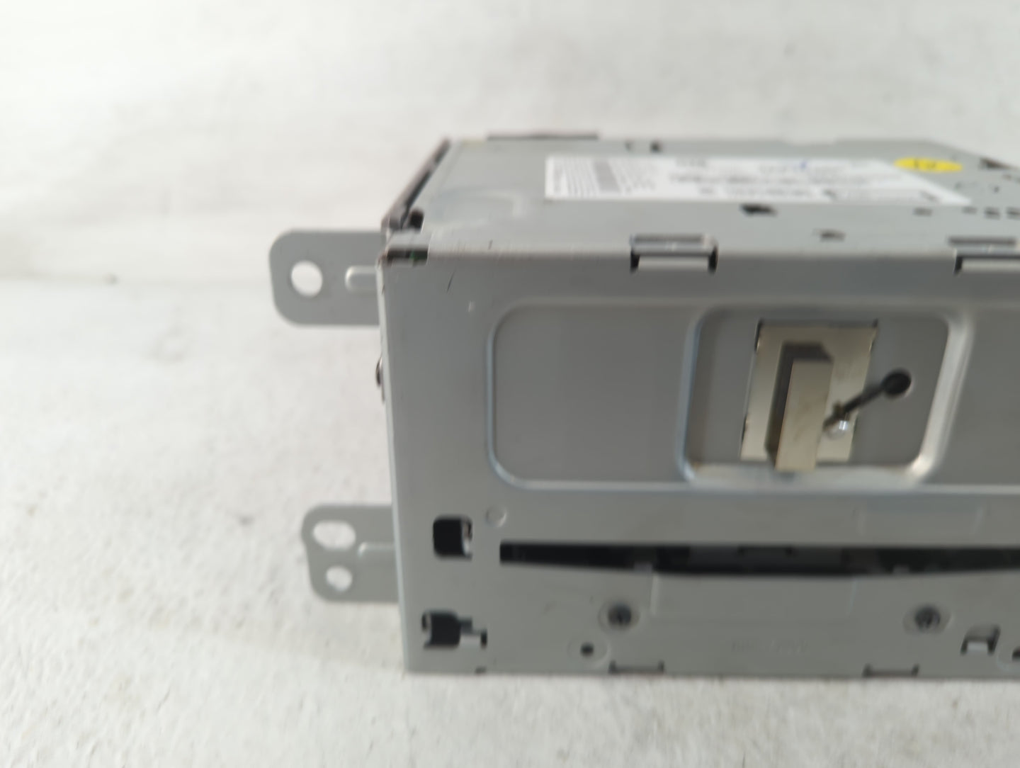 2013 Chevrolet Malibu Radio AM FM Cd Player Receiver Replacement P/N:22925286 Fits OEM Used Auto Parts - Oemusedautoparts1.c