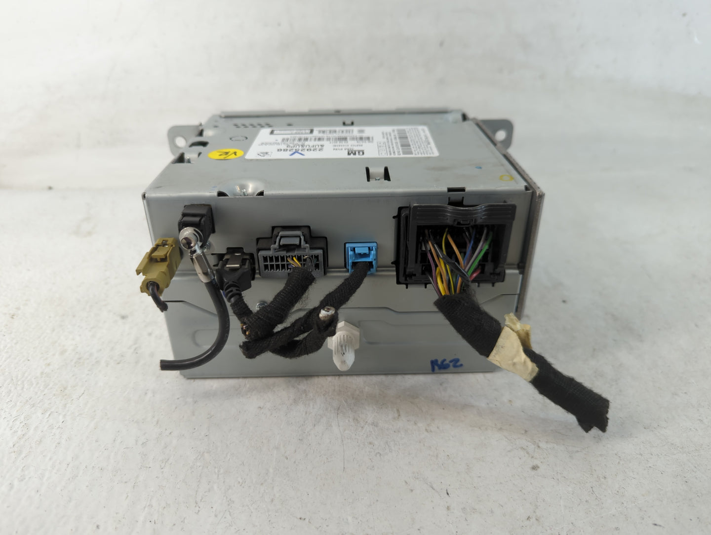 2013 Chevrolet Malibu Radio AM FM Cd Player Receiver Replacement P/N:22925286 Fits OEM Used Auto Parts - Oemusedautoparts1.c