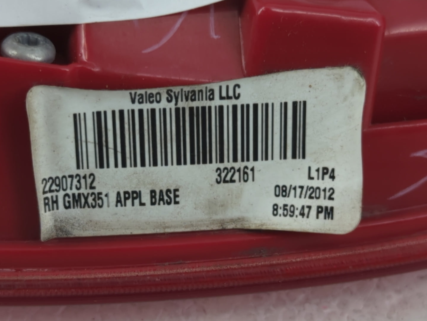 2013-2016 Chevrolet Malibu Tail Light Assembly Passenger Right OEM P/N:22907312 Fits Fits 2013 2014 2015 2016 OEM Used Auto 