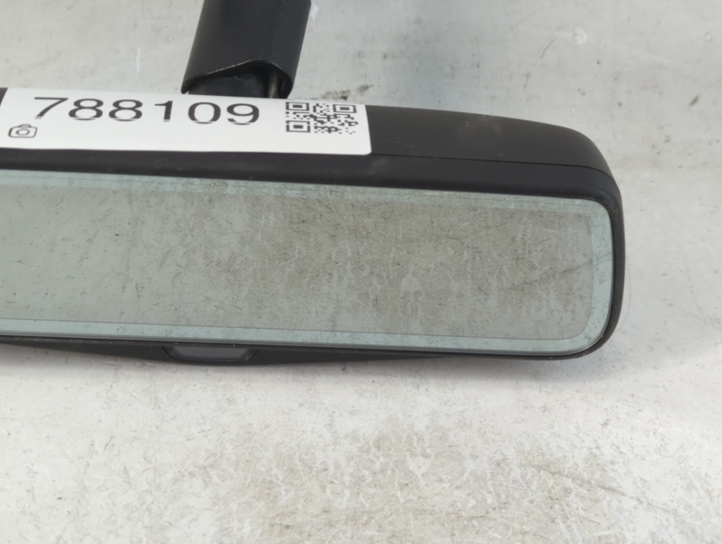 2013 Chevrolet Malibu Interior Rear View Mirror Replacement OEM P/N:E13049669 84564098 Fits OEM Used Auto Parts - Oemusedaut