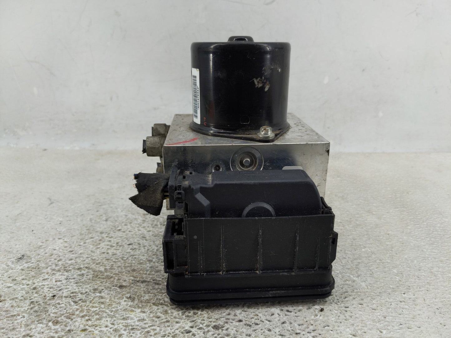 2013-2016 Chevrolet Malibu ABS Pump Control Module Replacement Fits Fits 2012 2013 2014 2015 2016 OEM Used Auto Parts - Oemu