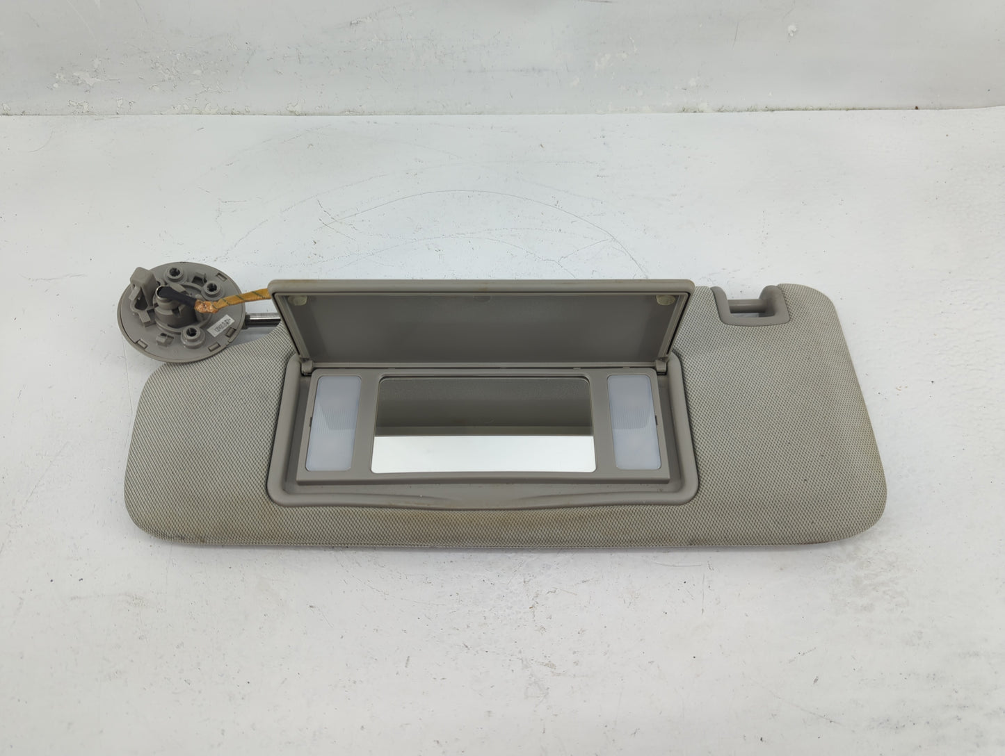 2013-2016 Chevrolet Malibu Sun Visor Shade Replacement Driver Left Mirror Fits Fits 2013 2014 2015 2016 OEM Used Auto Parts 
